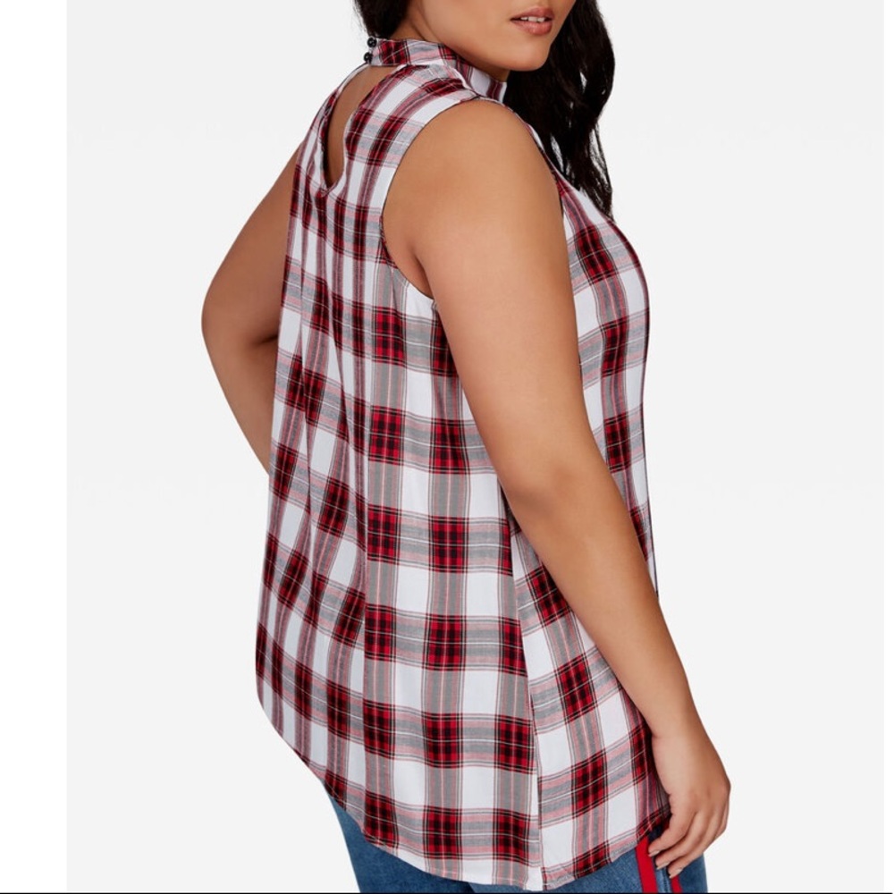 SLEEVELESS PLAID KEYHOLE TOP - Picture 2 of 2
